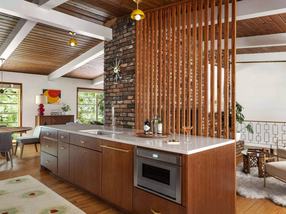 Example of a 1950s home design design in Atlanta