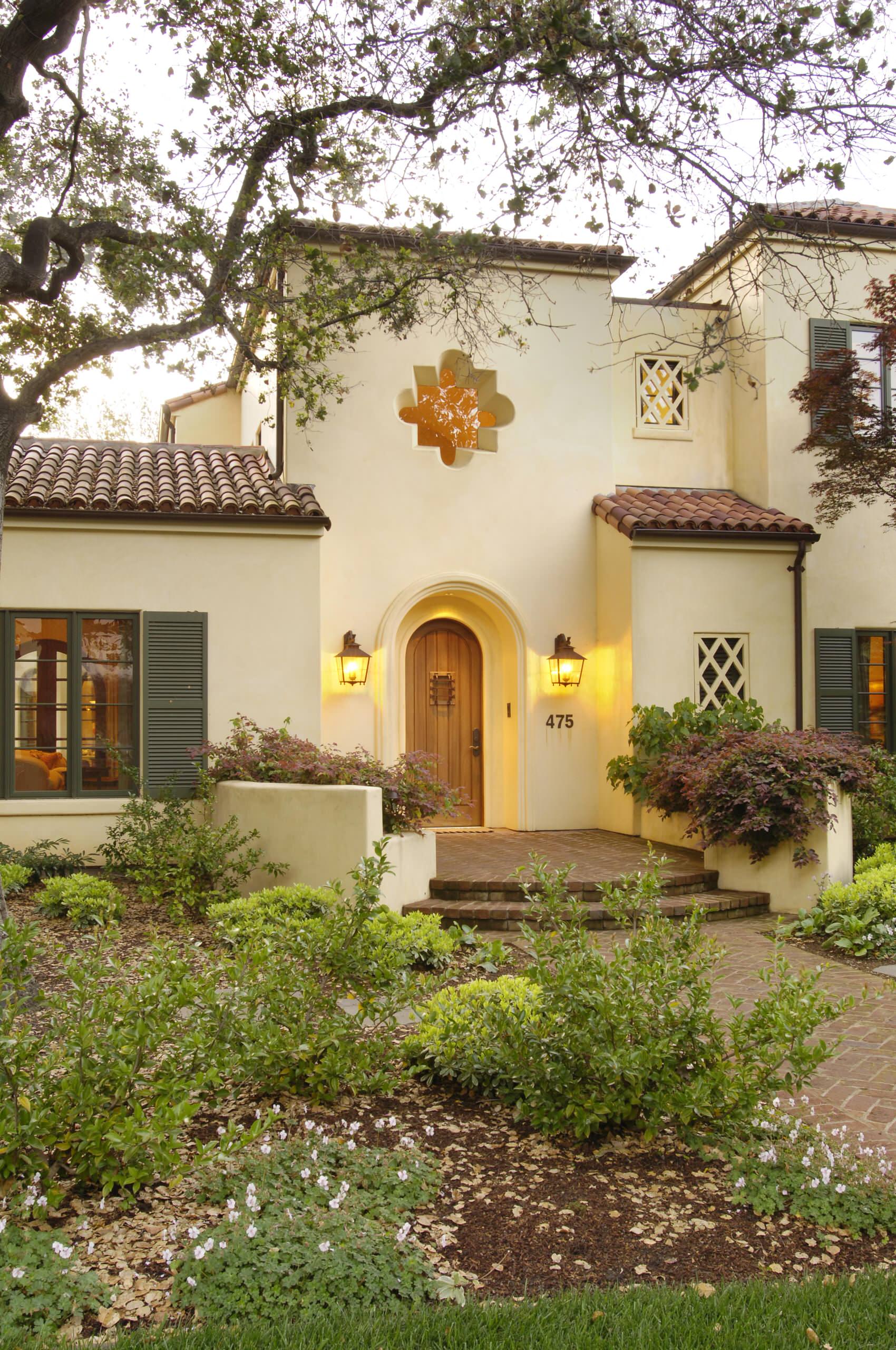 Nail Your Curb Appeal: Mediterranean Style, image size:1700x2560