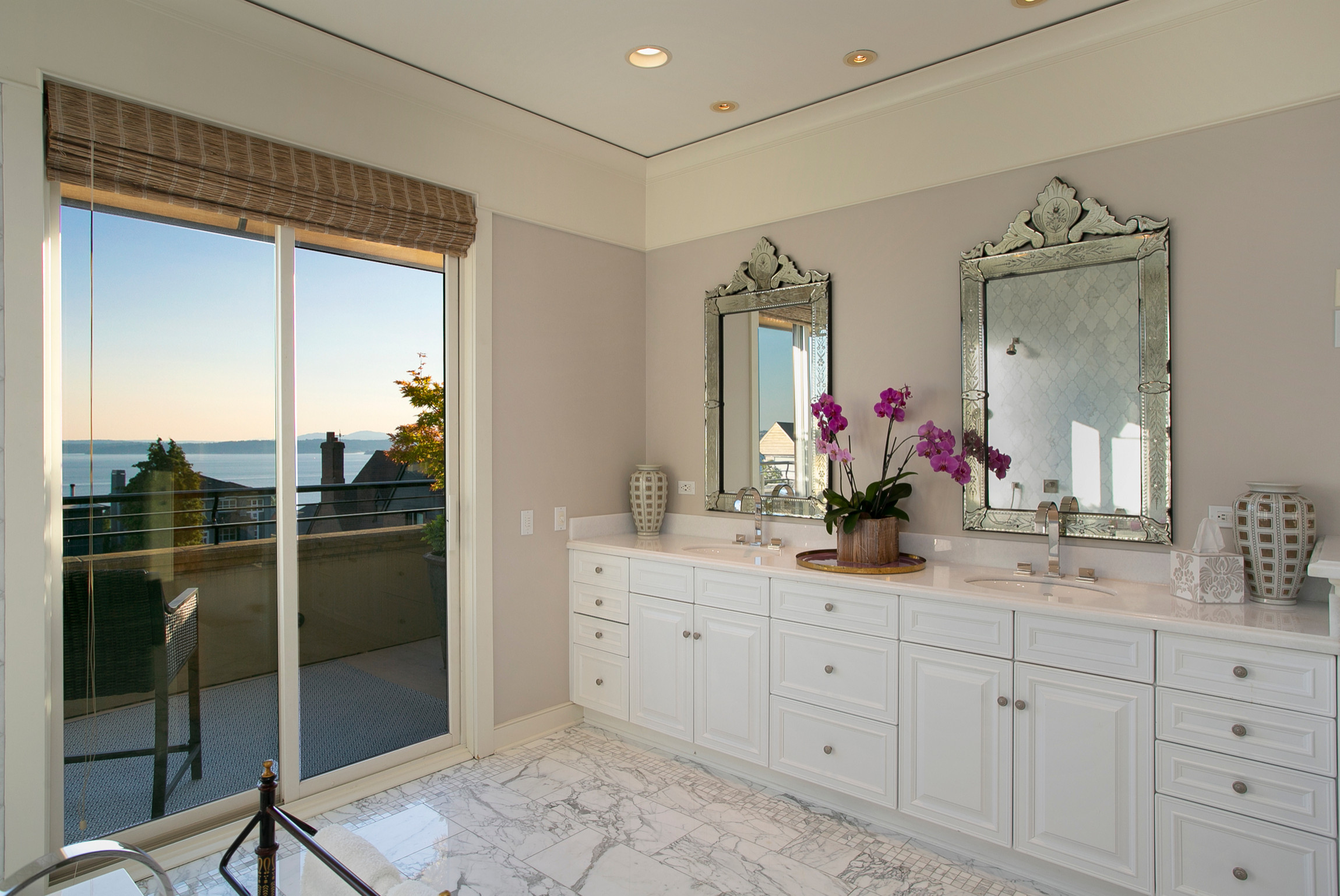 Custom Executive Home - Magnolia