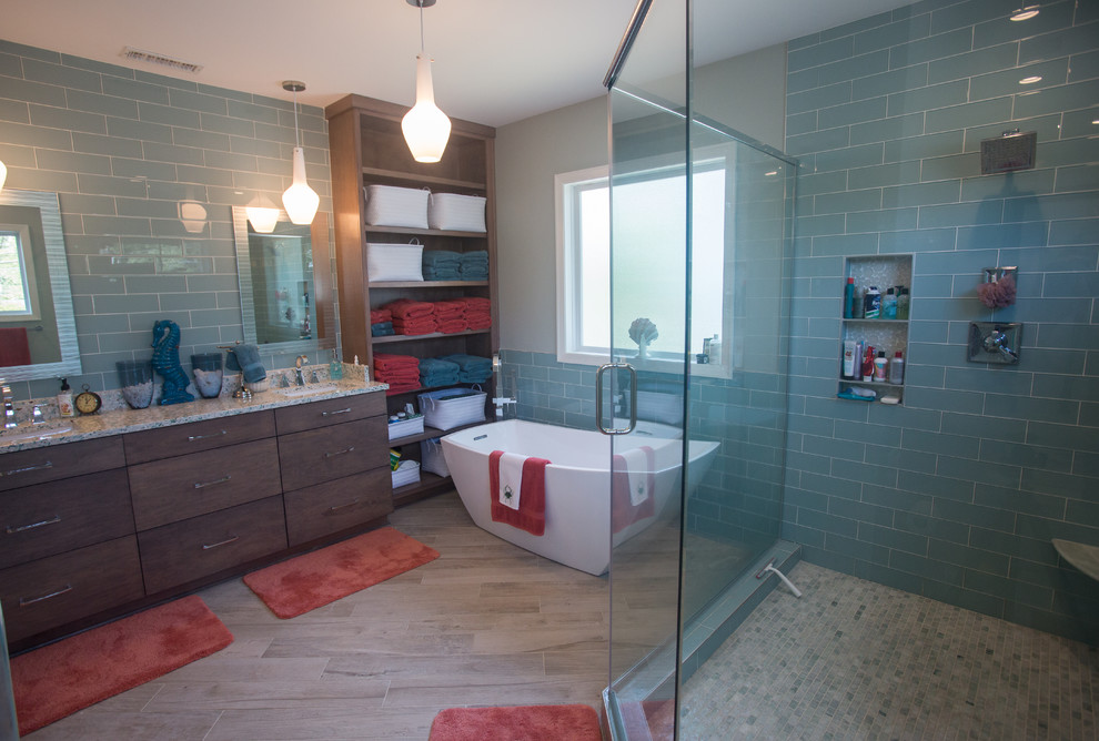 Bathroom - coastal bathroom idea