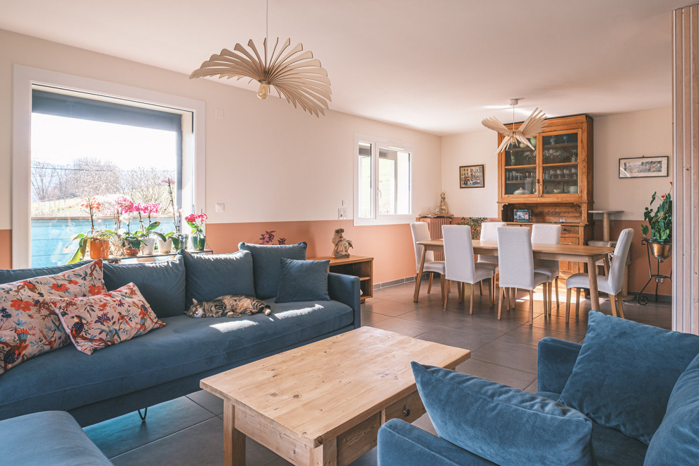 Transformation d’une pièce de vie à Bellecombe-en-Bauges – Harmonie, lumière et