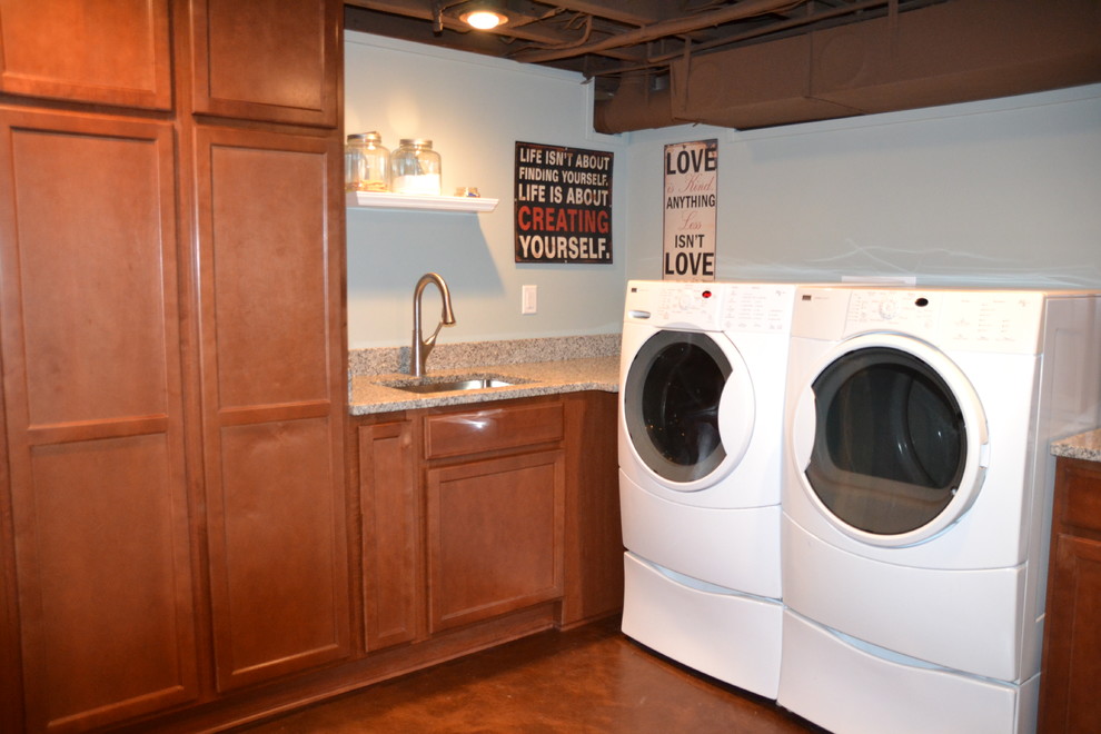 Example of a mountain style laundry room design in Detroit