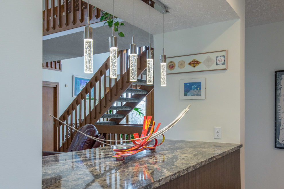 Example of a transitional kitchen design in Columbus