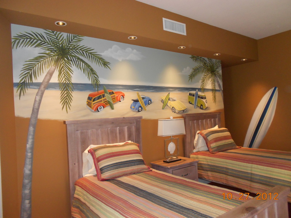 Photo of a tropical bedroom in Miami.