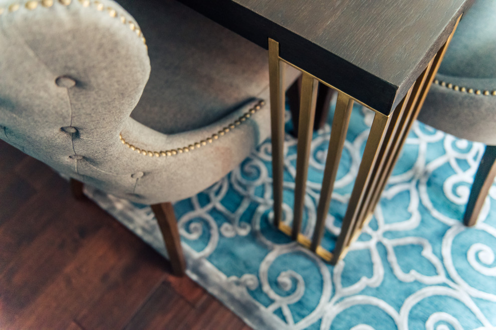 Home design - transitional home design idea in Toronto