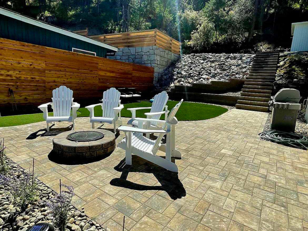 Tambellini Outdoor Lounge with Putt-Putt
