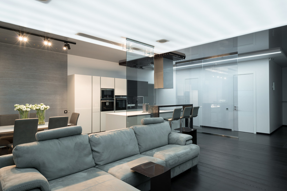 Совпадение интересов..