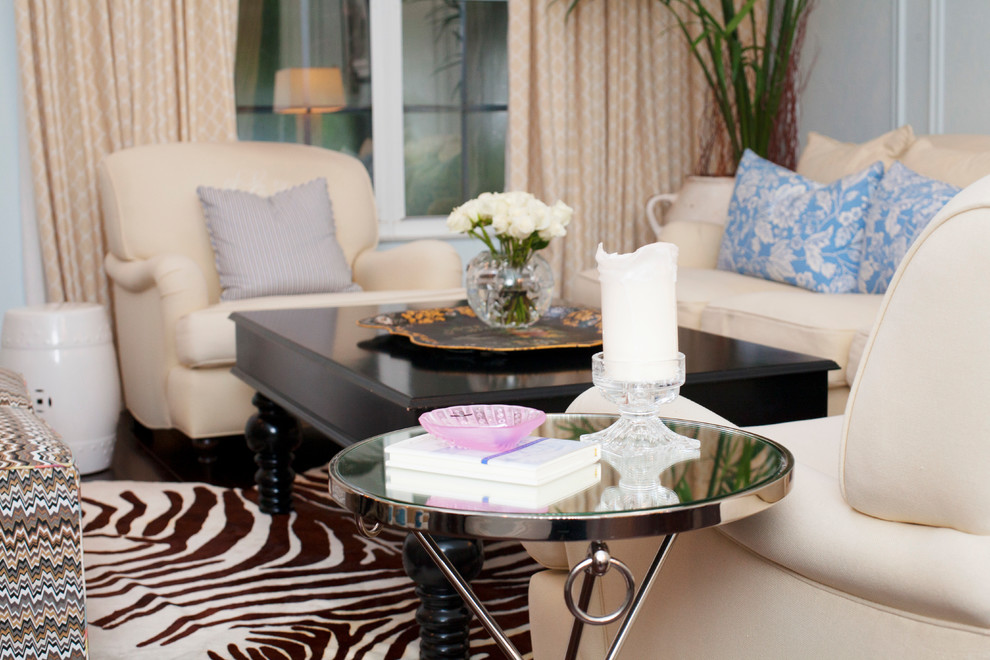 Home design - transitional home design idea in Miami