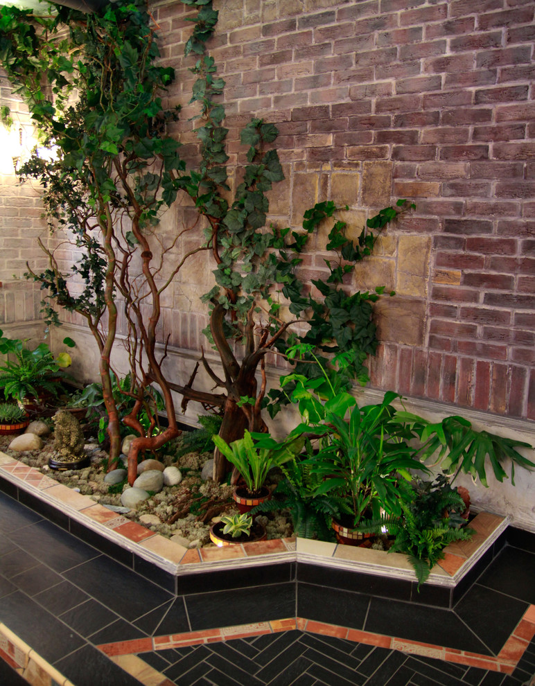 Современная мозаика в интерьере загородного дома