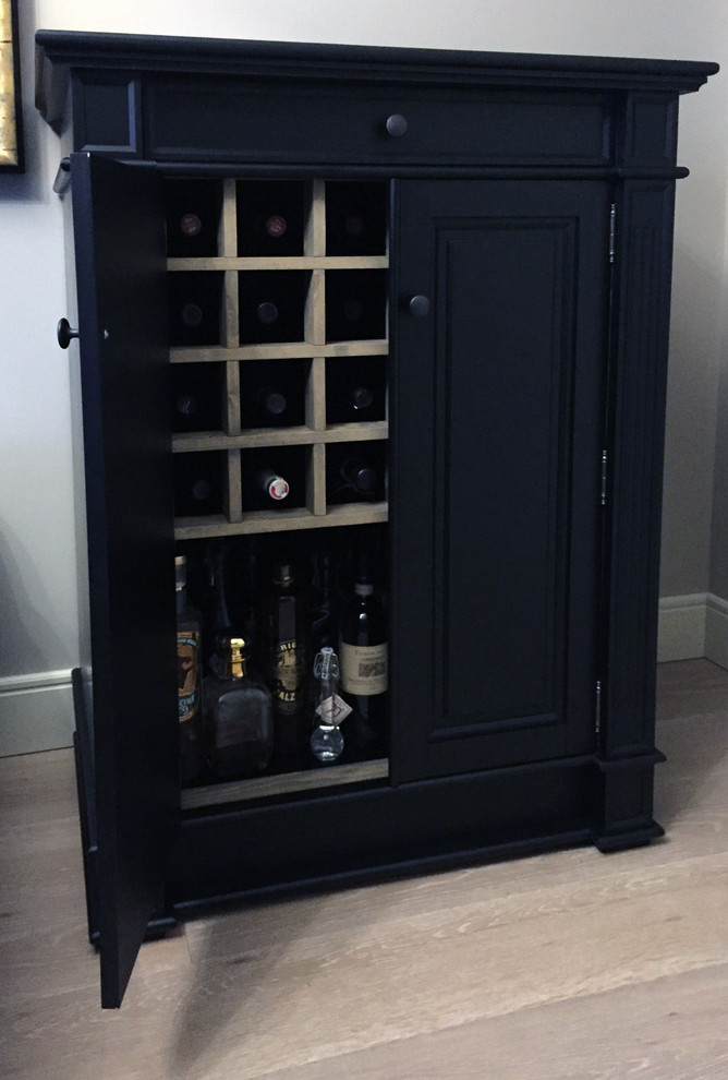 Шкафчик кабинетный со смыслом.