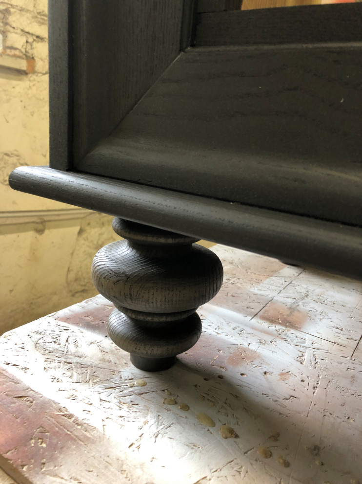 Комод из массива ясеня