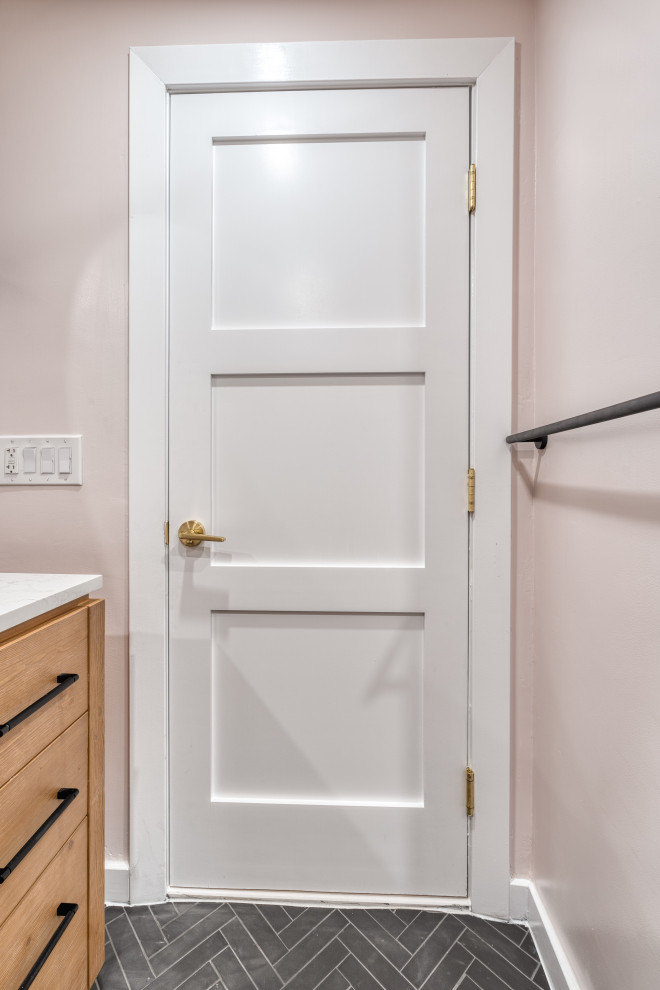 7th and Grand, Hoboken - Guest Bathroom Renovation