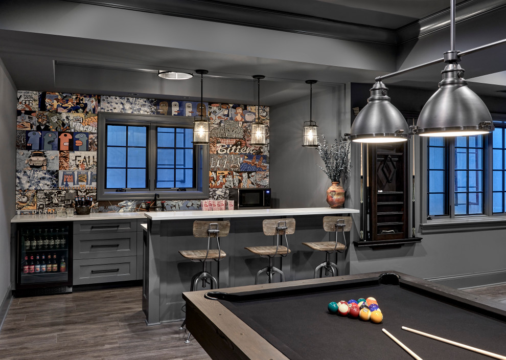 Home bar - transitional home bar idea in Chicago
