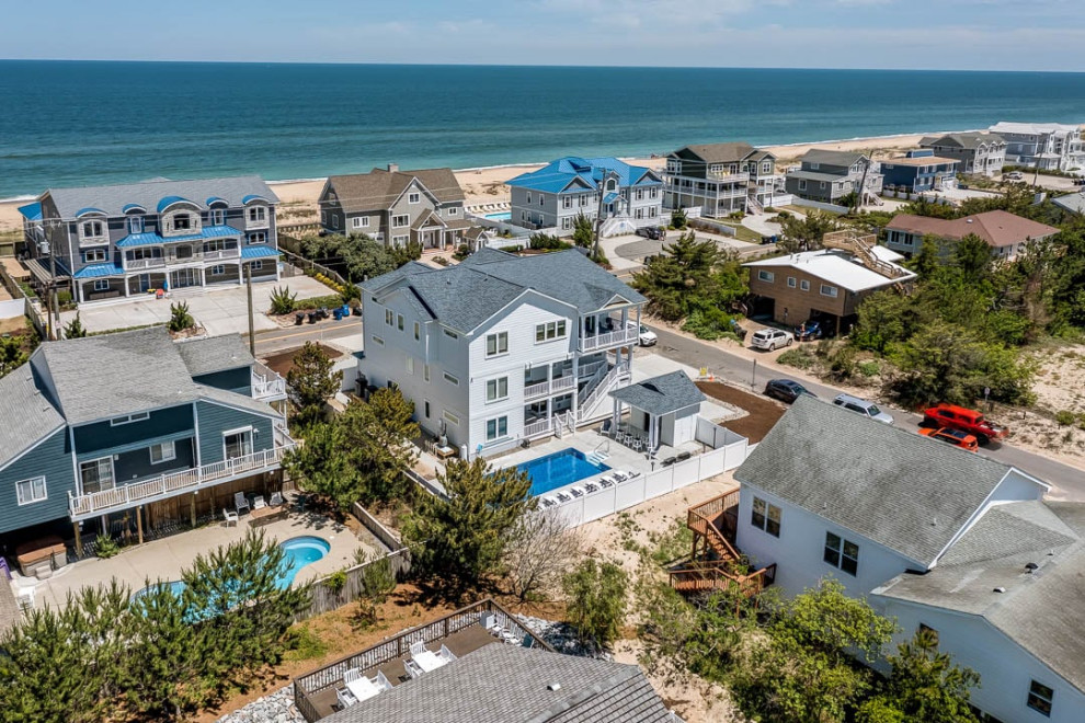 (2021) Great White Shack