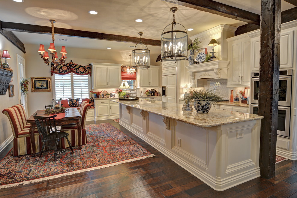 Design ideas for a traditional kitchen in Oklahoma City.
