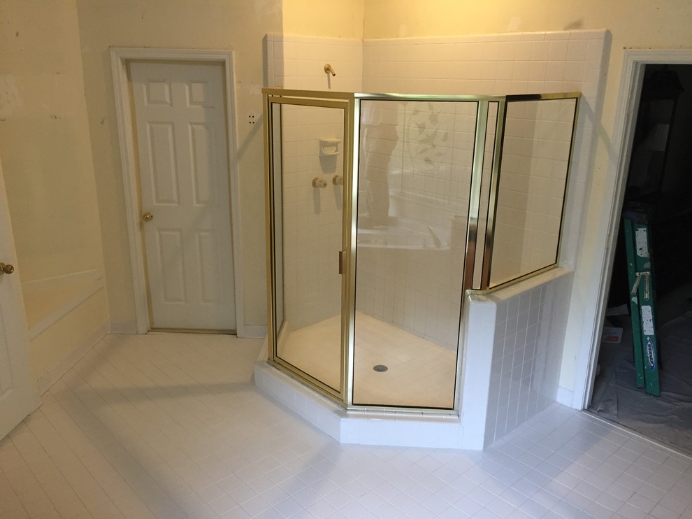Dulth Master Bath room