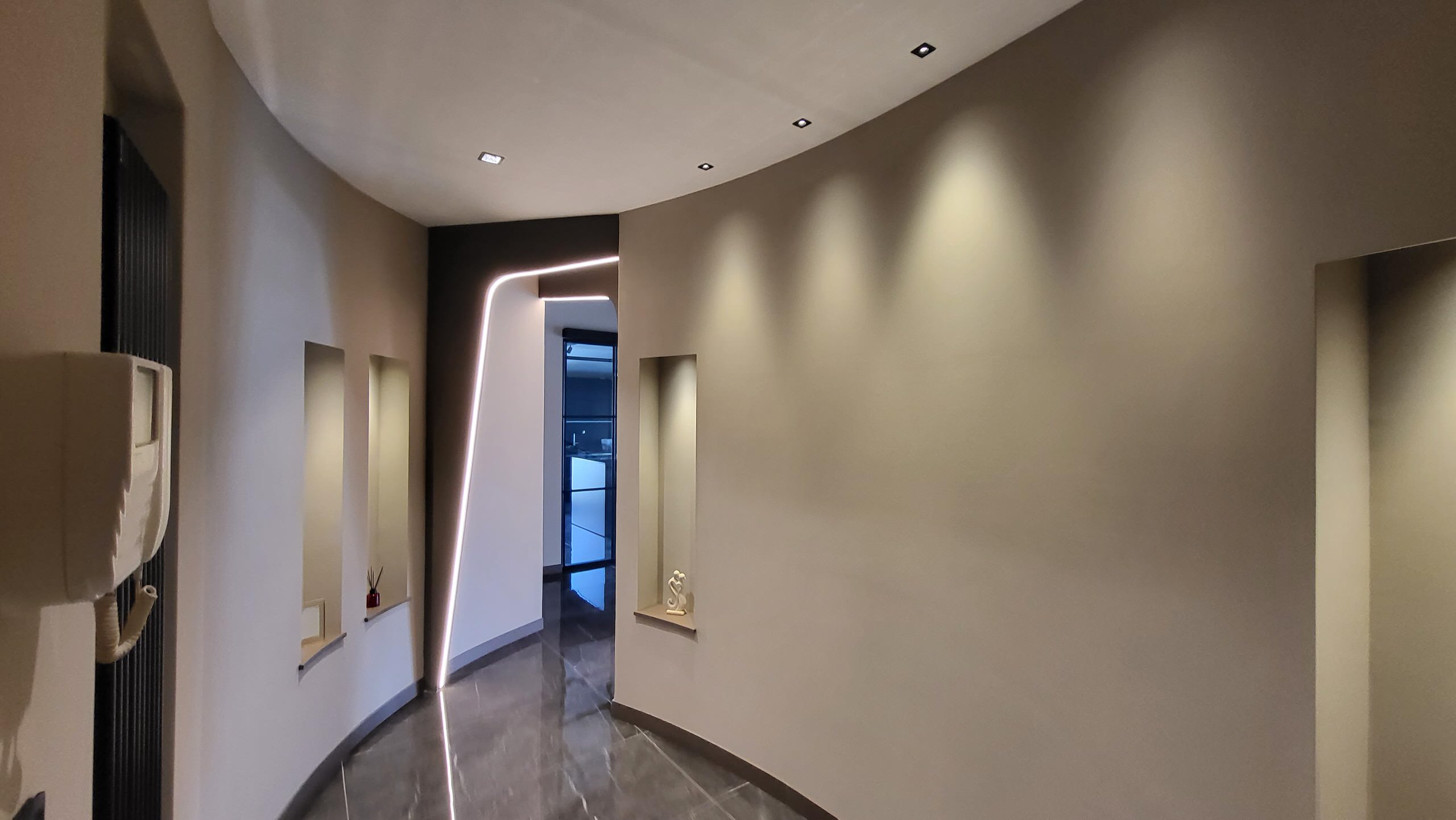 Ristrutturazione attico a Caserta: interior design contemporaneo su misura