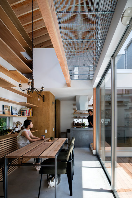 北山台の家（ねこのサバと楽しく暮らす家） moderne-salle-a-manger