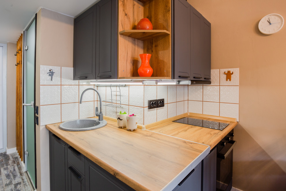 Маленькия двухуровневая студия