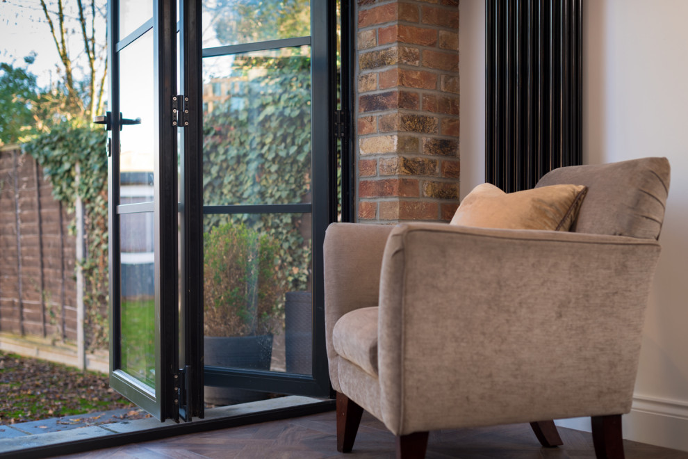 Bar BiFolding Doors and Windows Complete this Couple’s