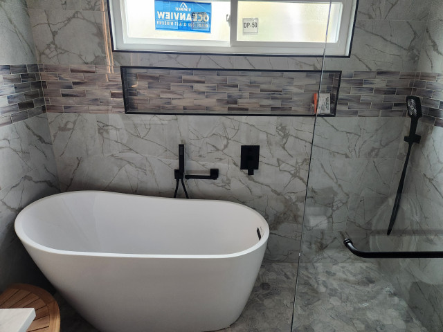 Seaboard Bath modern-bathroom