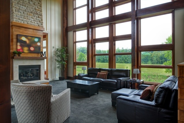 Contemporary family room in Columbus.