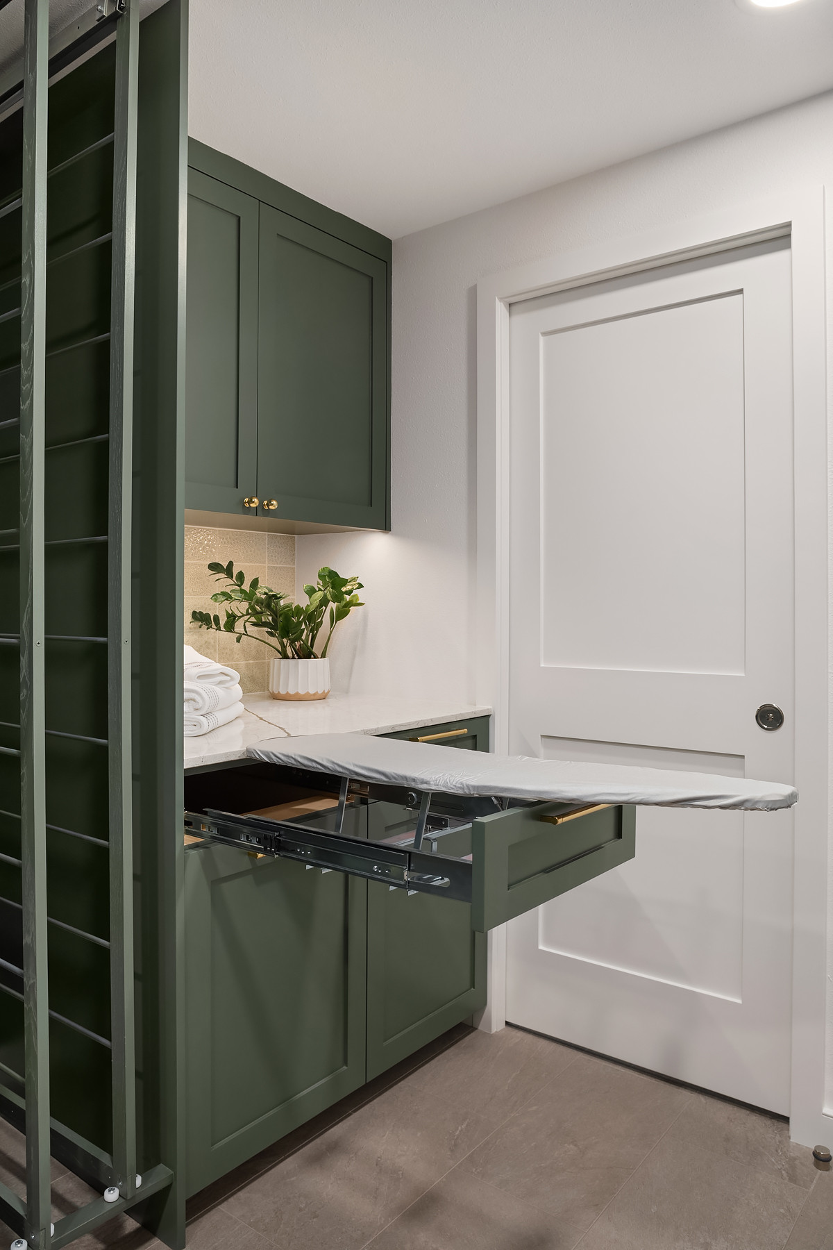 Moody Laundry Room - Woodinville