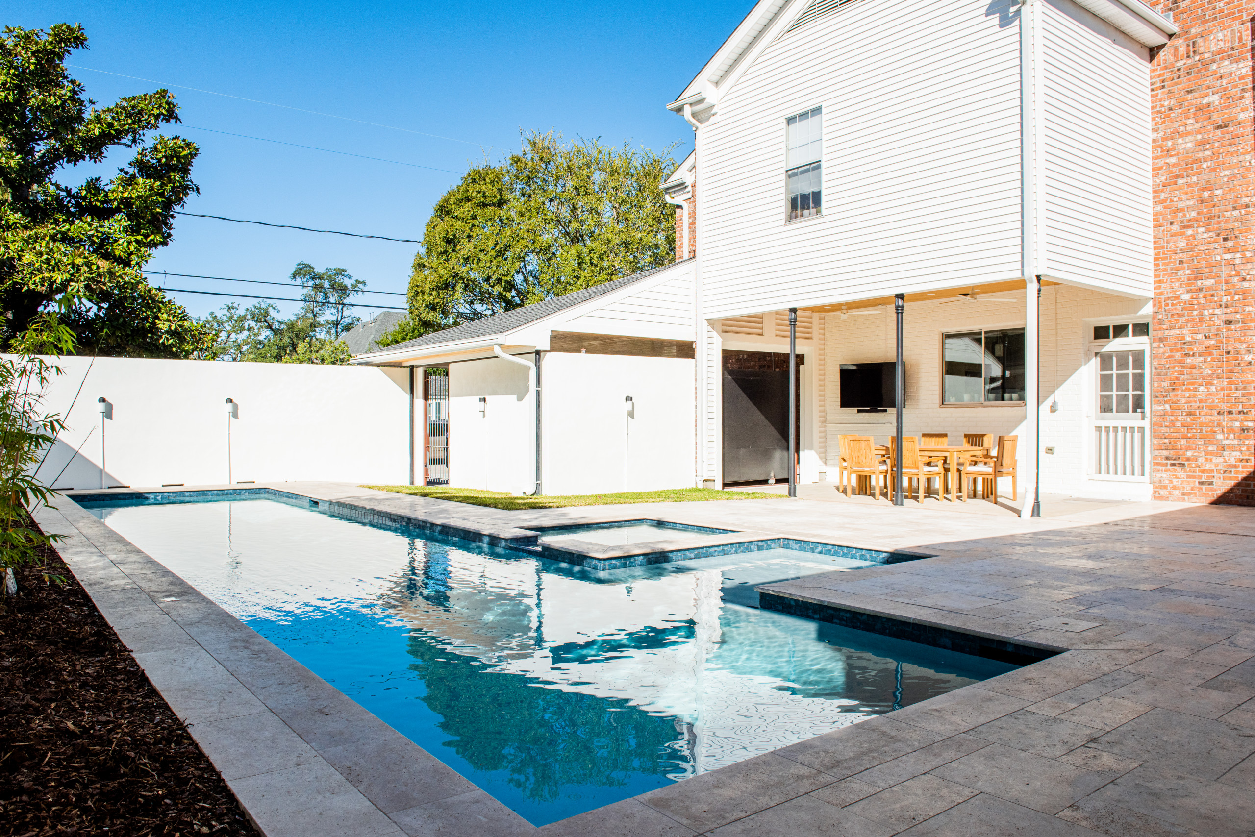 Side Courtyard Cabana