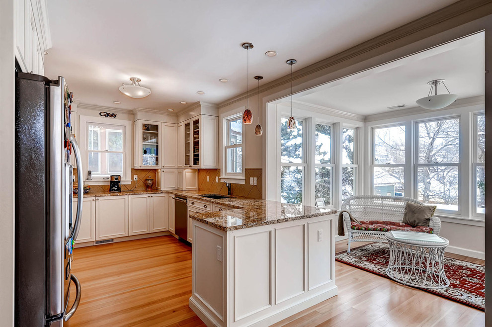 Home design - transitional home design idea in Denver