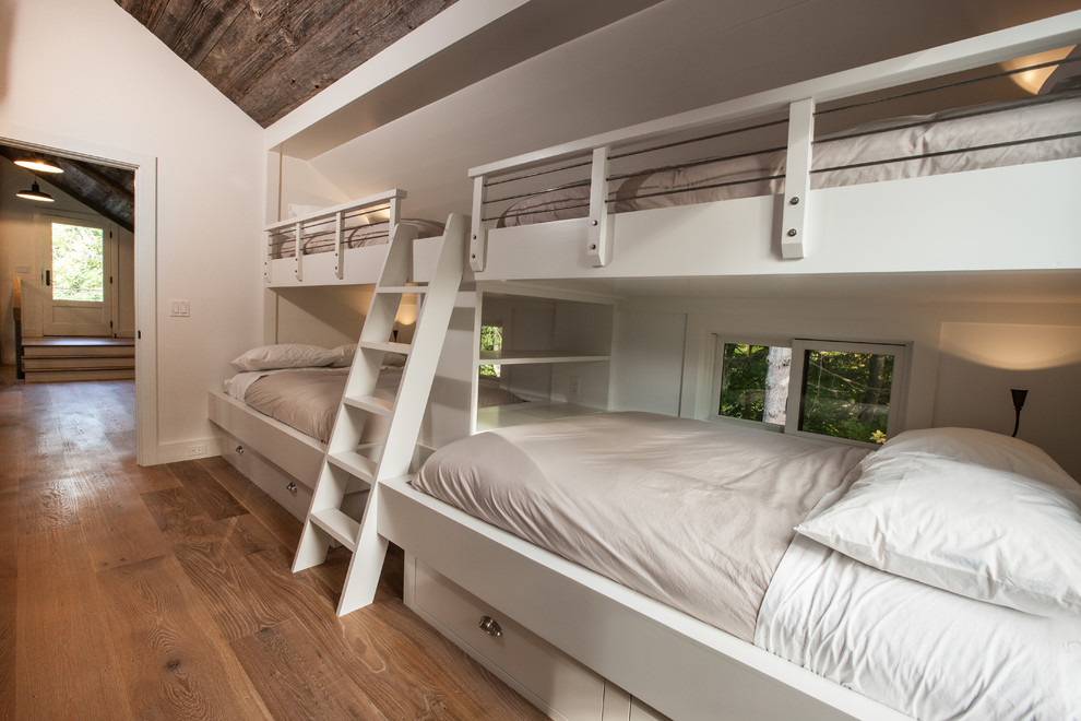 Transitional kids' bedroom photo in Bridgeport