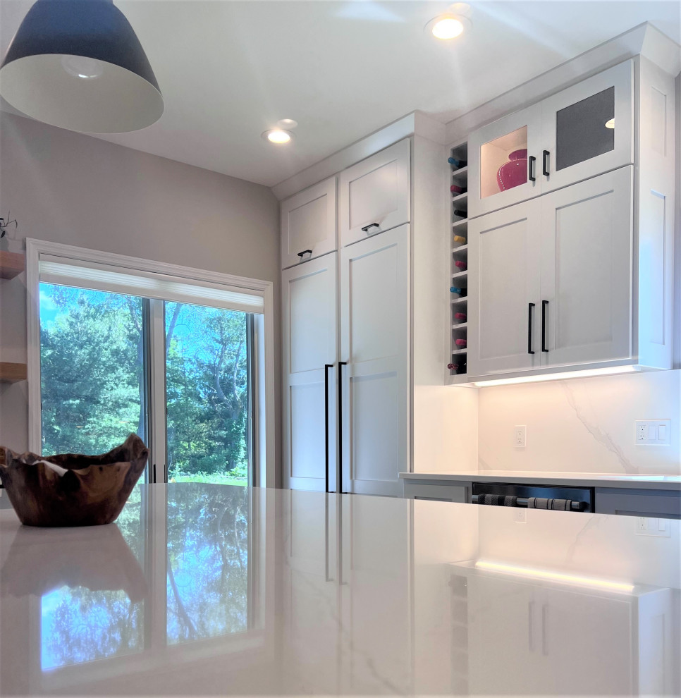 Kitchen - transitional kitchen idea