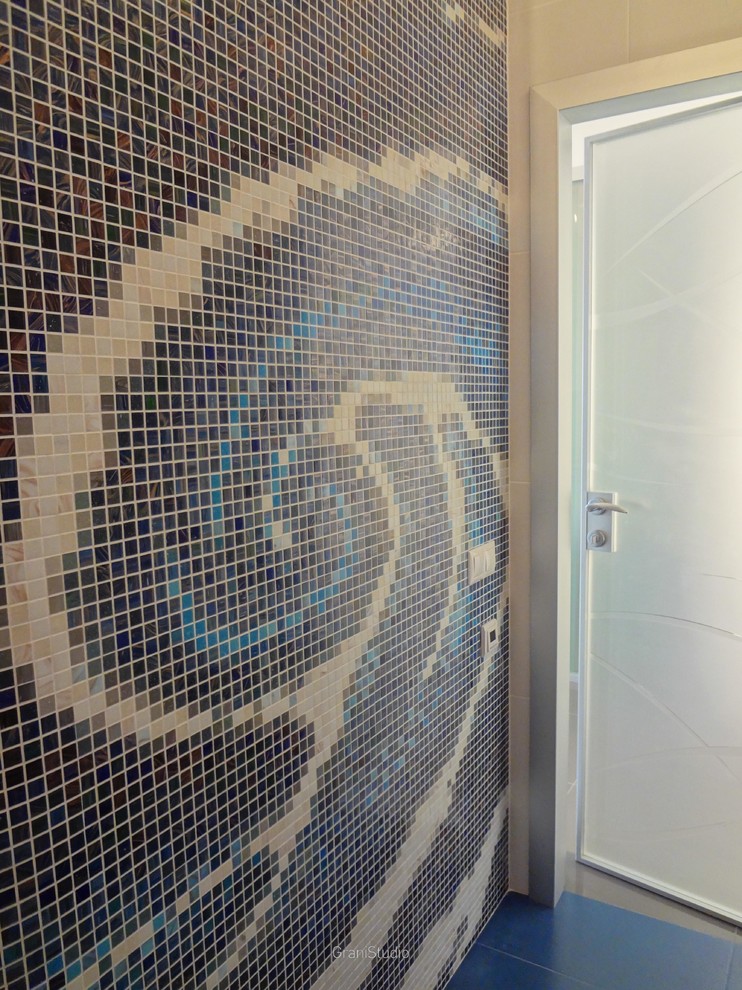 Где-то на море