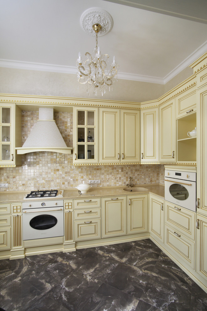 Элегантная классика (3-х комн. квартира в сталинке)