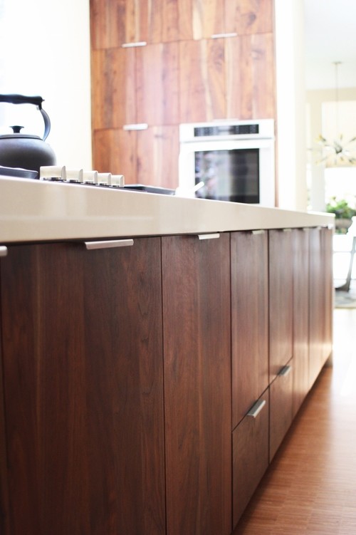 Inspiration for a modern kitchen remodel in Portland