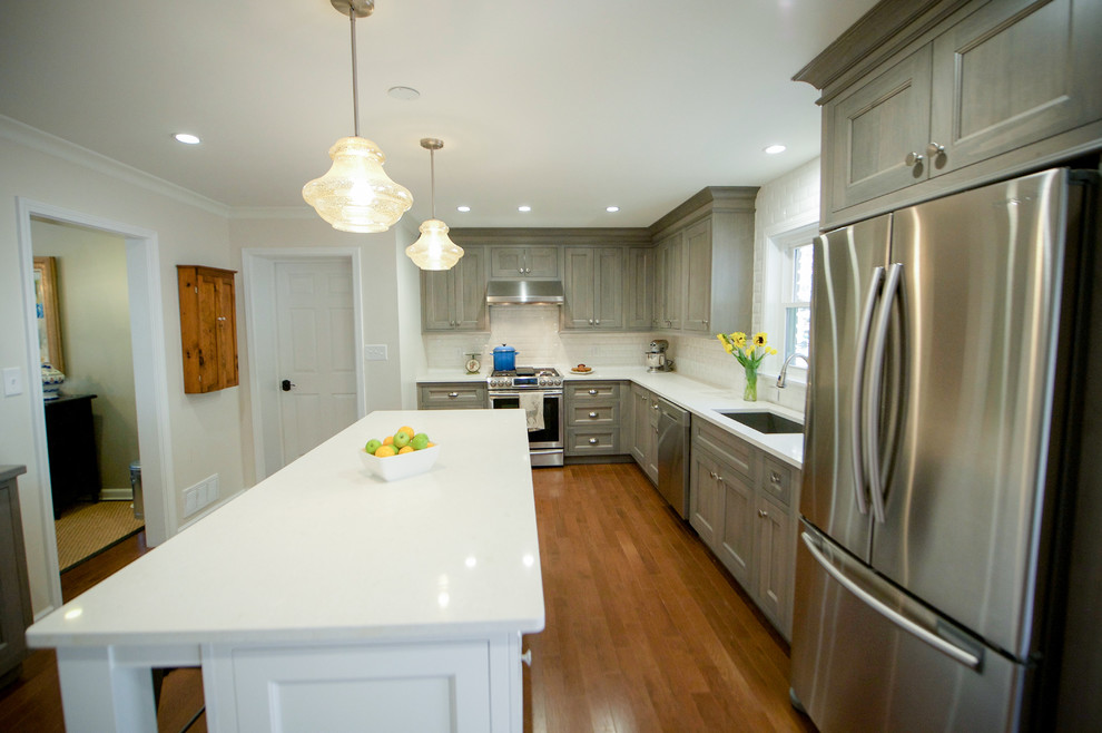 Inspiration for a transitional kitchen remodel in Atlanta