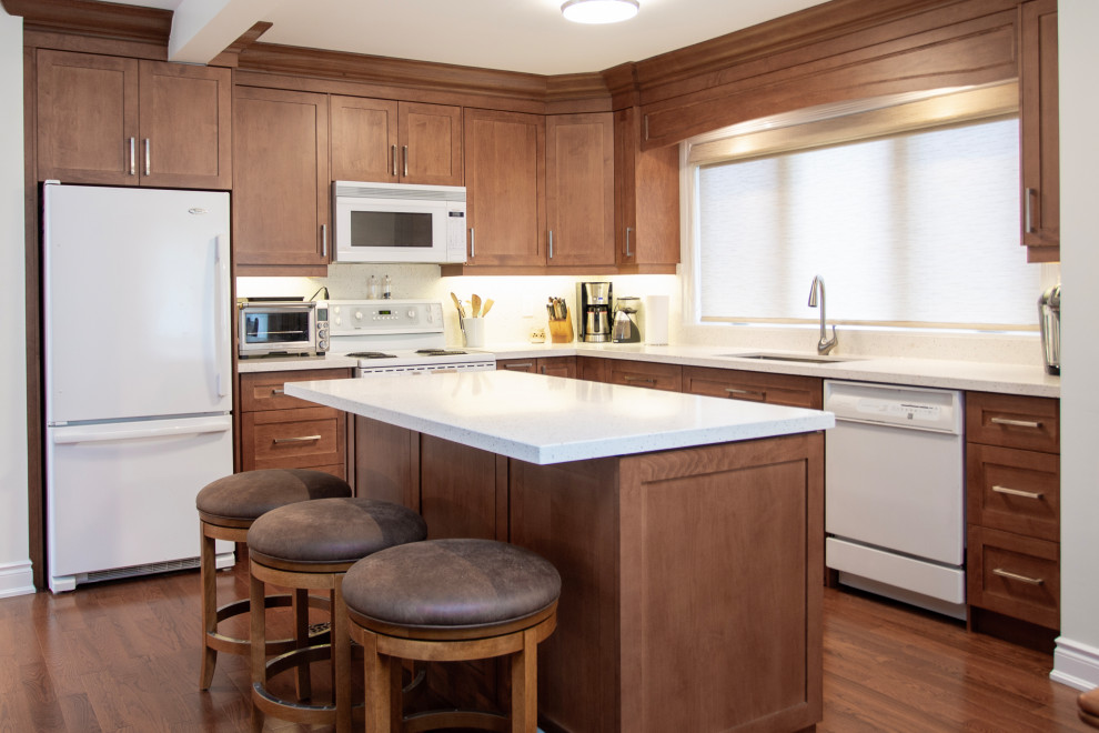 Example of a mountain style kitchen design in Toronto