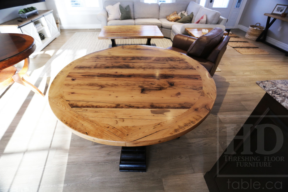 Example of a mountain style kitchen design in Toronto