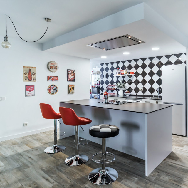ROCK midcentury-kitchen
