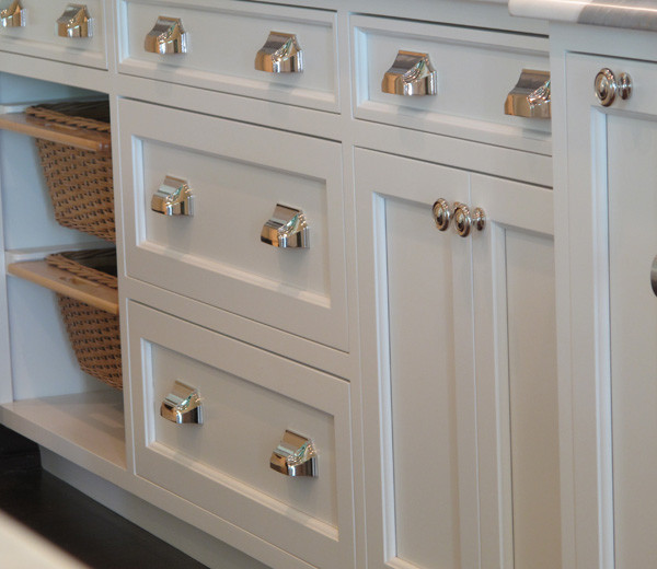 Home design - transitional home design idea in Miami