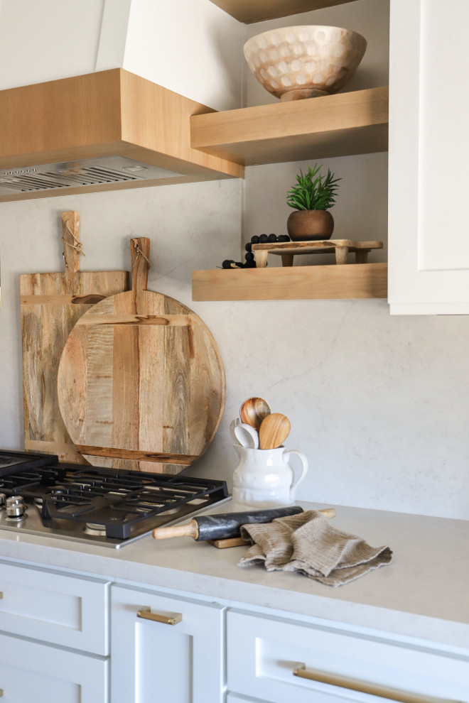 Inspiration for a transitional home design remodel in Phoenix