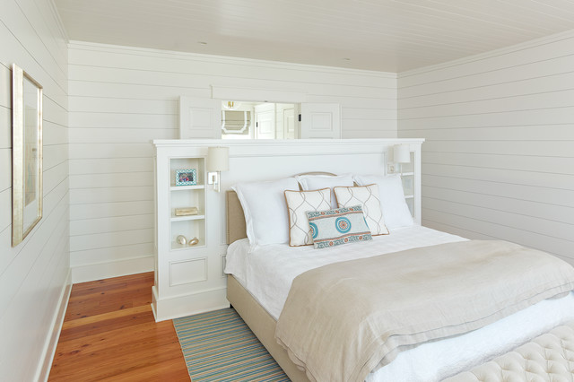 Old Village - Mt. Pleasant tropical-bedroom