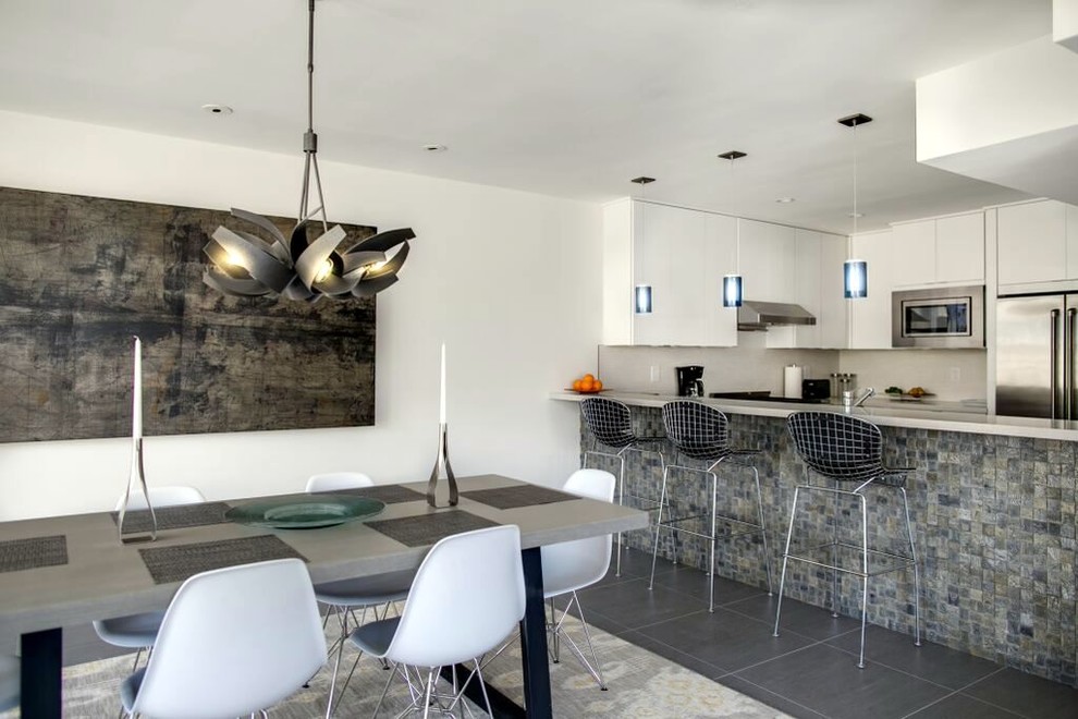 This is an example of a midcentury dining room in San Francisco.