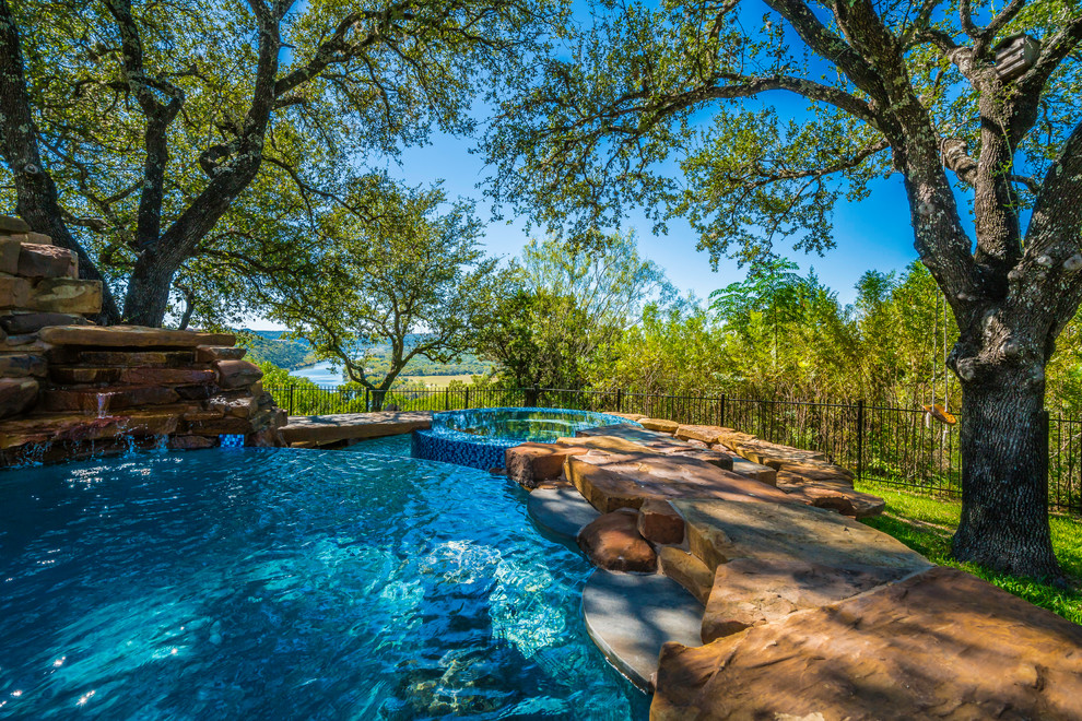 Home design - rustic home design idea in Austin