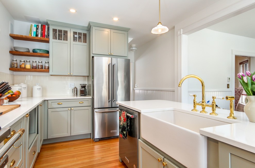 Transitional kitchen photo in Burlington