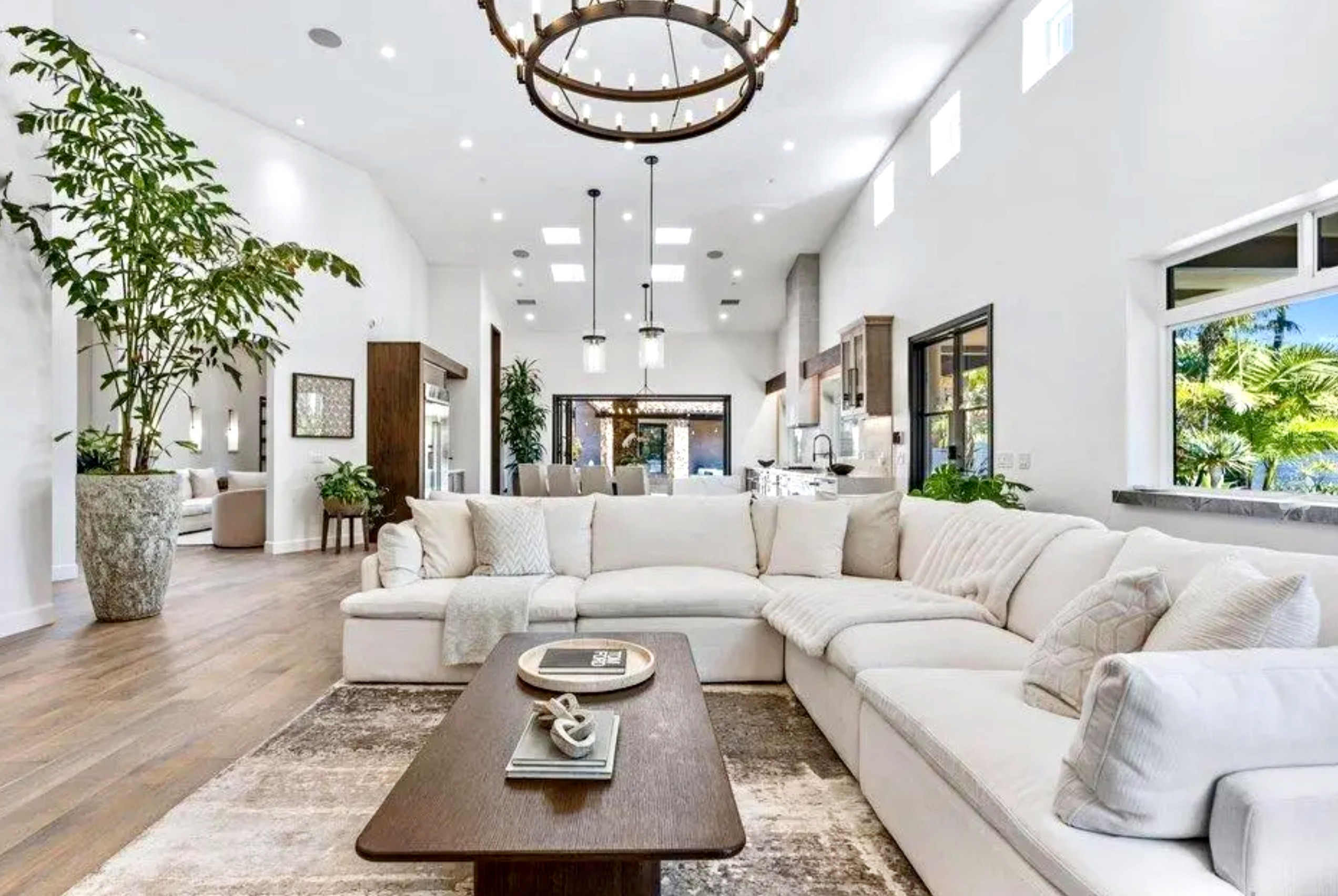 Encinitas CA luxury home staging