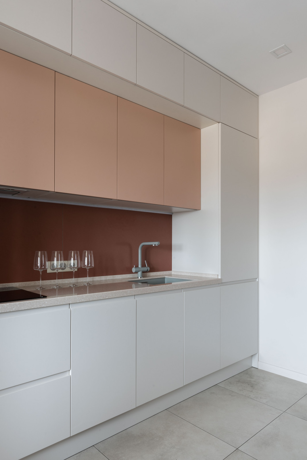 Кухня с терракотовыми оттенками