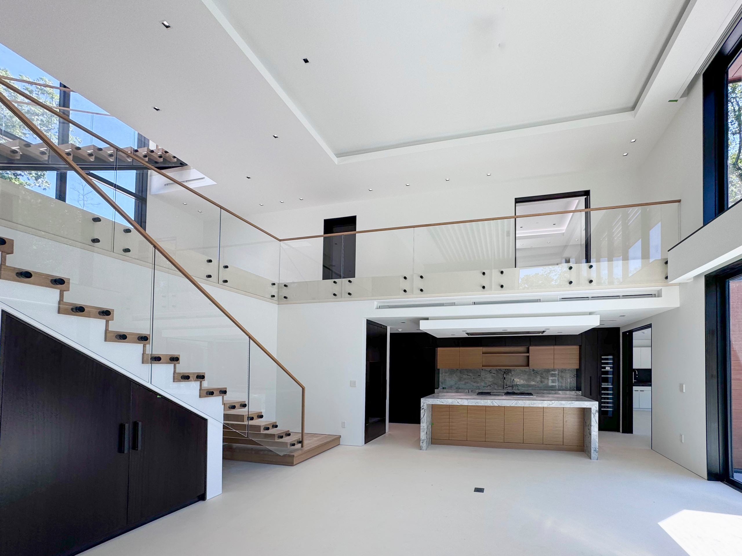 126_Visually Open and Light Contemporary Staircase, Mclean, VA 22102