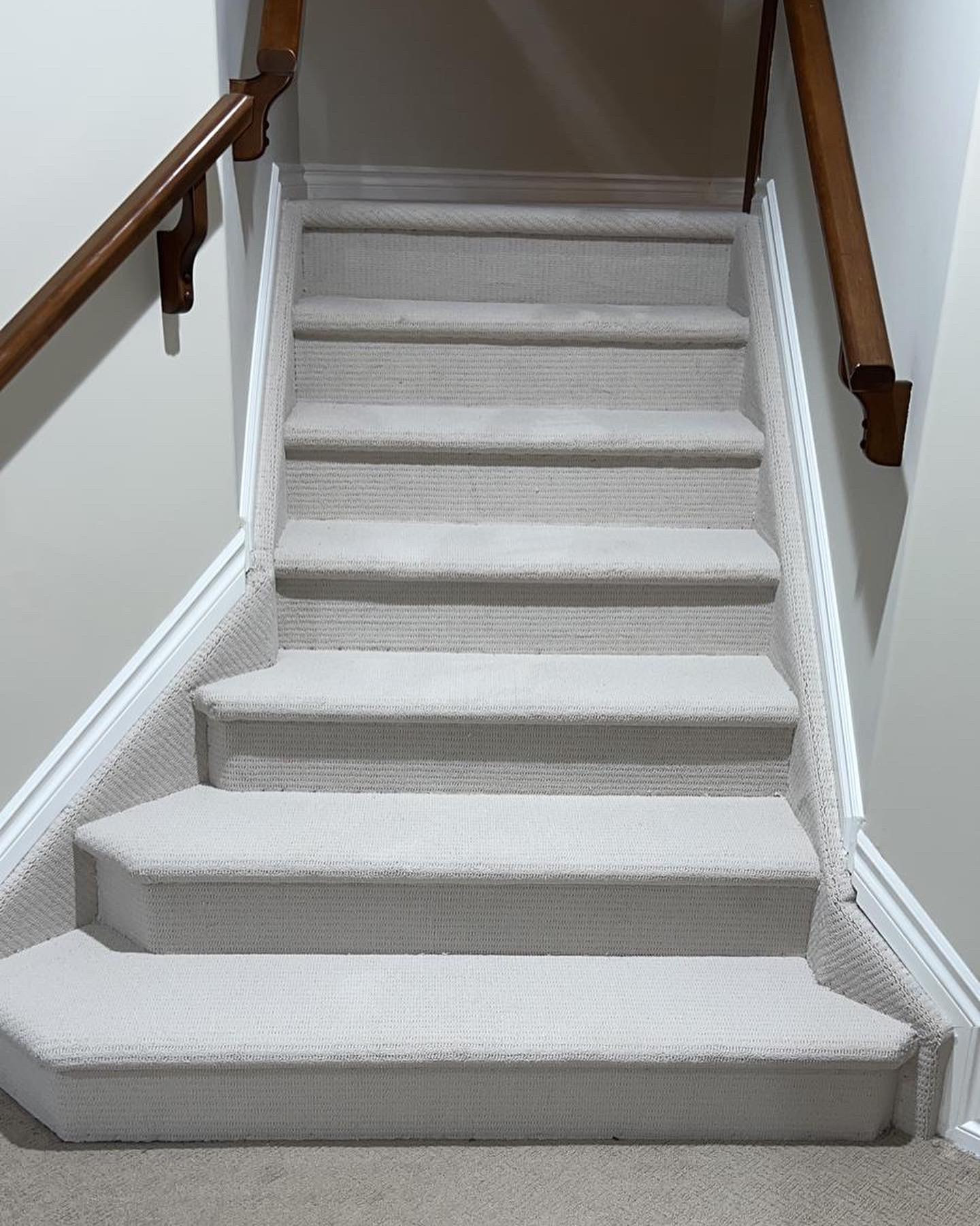 Wrap Around Open Stairs White Carpet