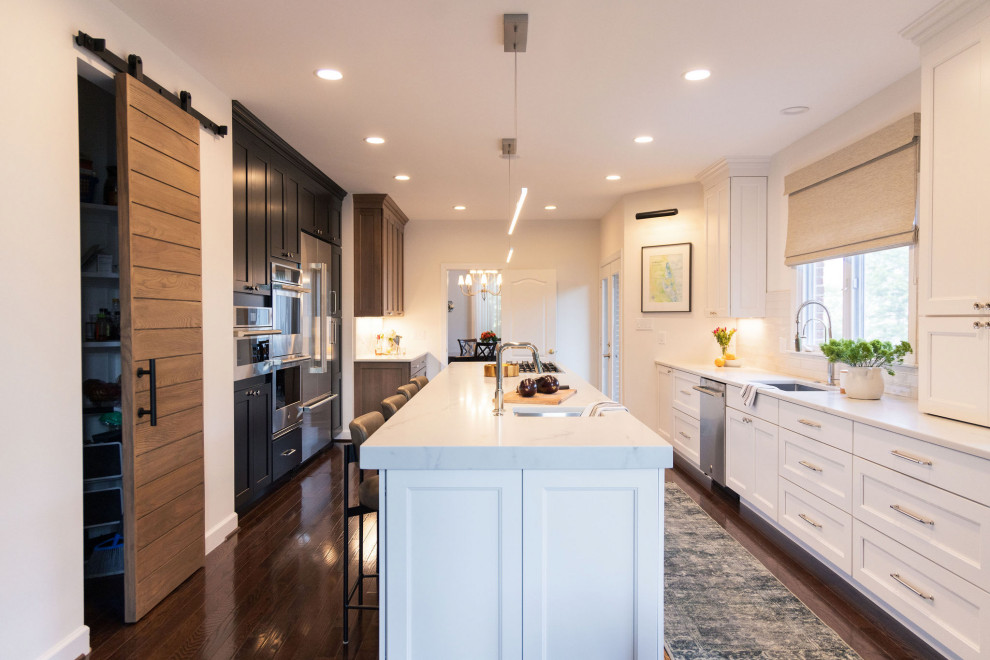 Example of a transitional kitchen design in DC Metro