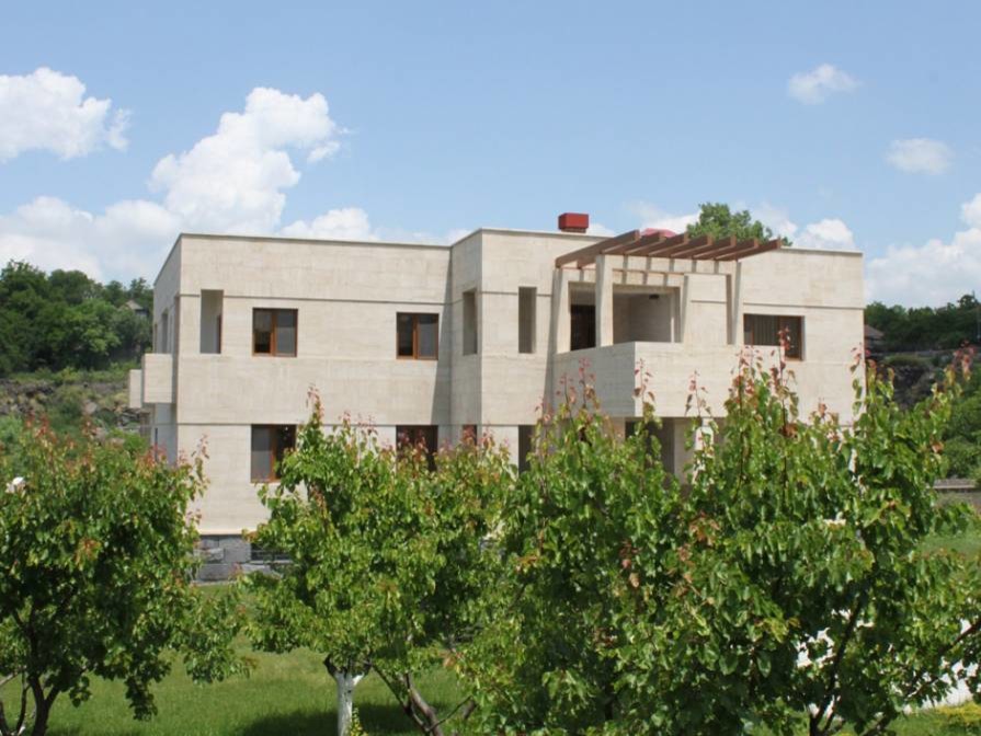 Mansion reconstruction